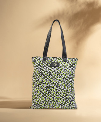 Caprese Women Green Tote