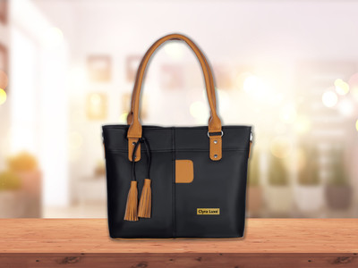 Clyra luxe Women Black Handbag