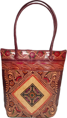 Chitrahar Women Maroon Tote