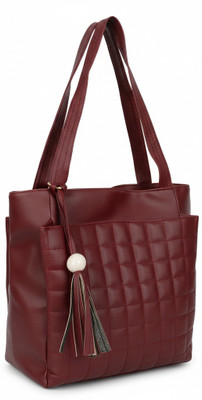 claspNclutch Women Red Shoulder Bag