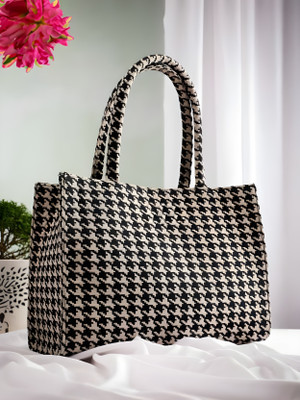 PEARLUXIS Women Black, White Shoulder Bag