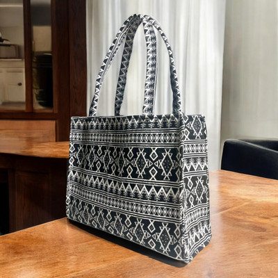 ZIQAO Women Black Messenger Bag