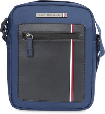 TOMMY HILFIGER Blue Hand-held Bag Nelson