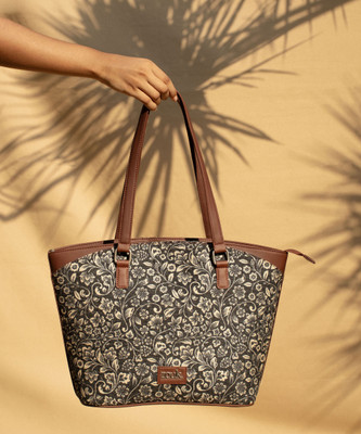 ZOUK Women Black Tote