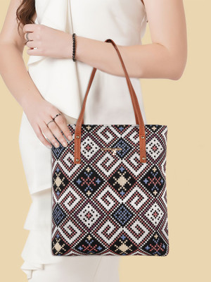 LATNIX Women Multicolor Tote