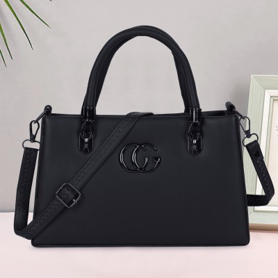 Lady Quinton Women Black Handbag