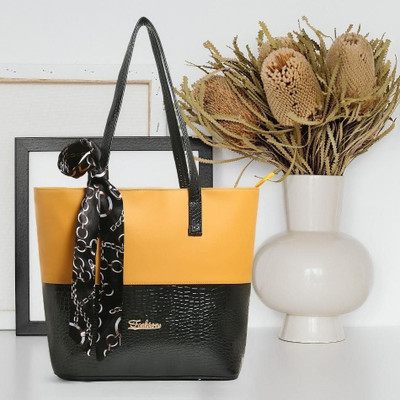 Nariox Women Yellow Messenger Bag