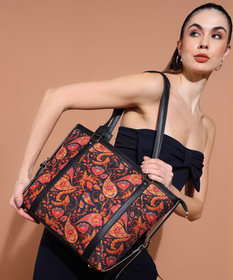 PEARLUXIS Women Maroon Shoulder Bag