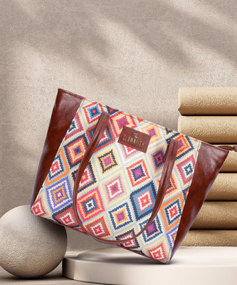 The CLOWNFISH Women Multicolor Tote