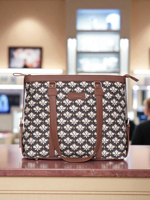 brado jewellery Women Black, Maroon Handbag