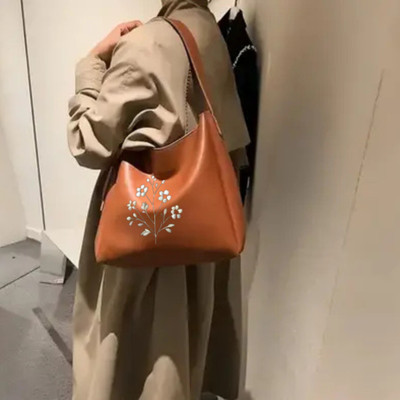 TrendStore Women Tan Shoulder Bag