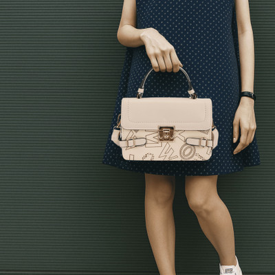 Trendz Firenze Women Beige Messenger Bag