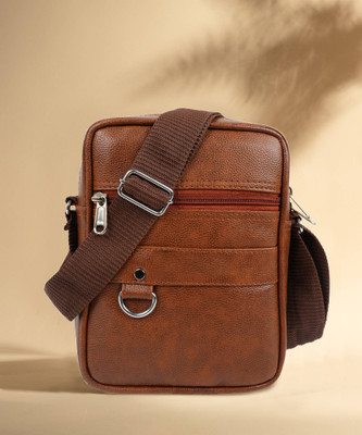 ZipCraze Men Tan Messenger Bag