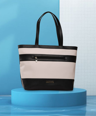 Caprese Men & Women Black Tote