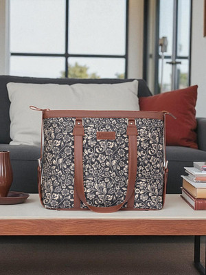 brado jewellery Women Beige, Grey Handbag