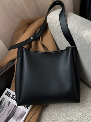 Pride Style Women Black Messenger Bag