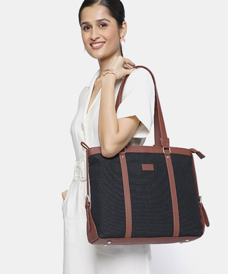 ZOUK Women Black Shoulder Bag