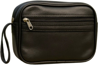 SETENTERPRISE Men Black Messenger Bag