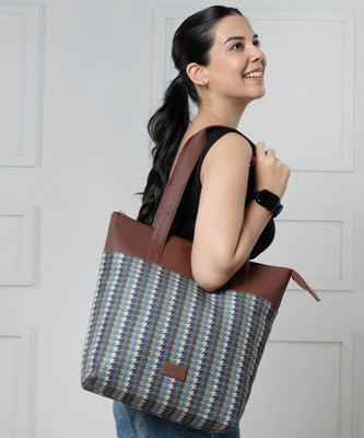 ZOUK Women Blue Tote