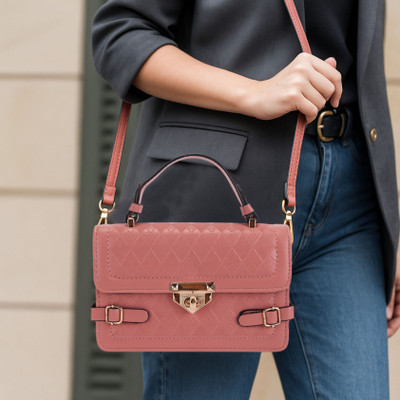 Trendz Firenze Women Pink Messenger Bag