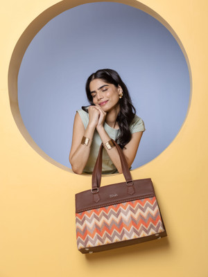 ZOUK Women Orange Shoulder Bag