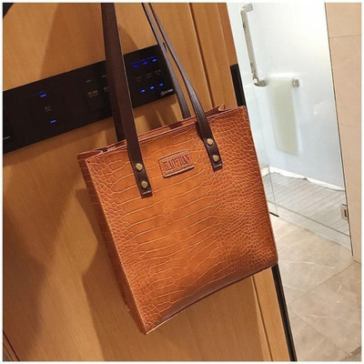 ap ulike Women Tan Messenger Bag