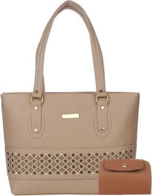 claspNclutch Girls Beige Handbag