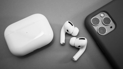 Pb Enterprises M19 TWS Earphone Touch Control Mirror Digital Display Wireless Bluetooth 5.370 Bluetooth(White, True Wireless)