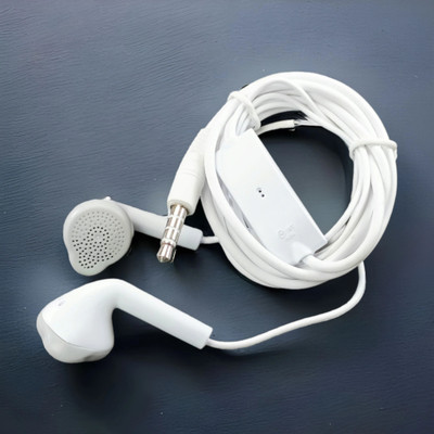 YTLP YT360 DOLBY SOUND WITH CARITY Wired Gaming(White, In the Ear)