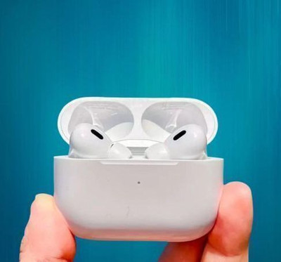 sickle Premium True Wireless Earbuds with Charging Case Bluetooth(White, In the Ear)