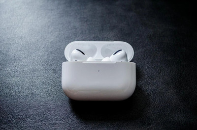 antitech AarPods Pro 2 (2nd generation) with MagSafe Case(USB-C) Bluetooth(White, In the Ear)