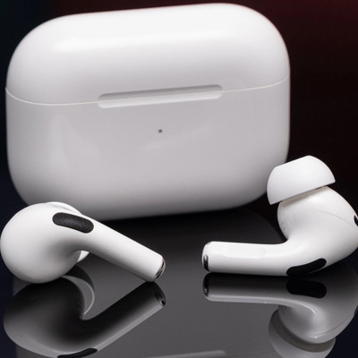 RMT TWS-WHITE Bluetooth Gaming Headset(White, True Wireless)