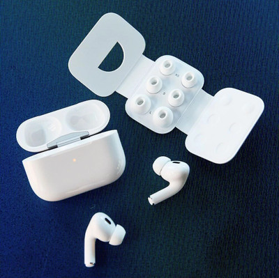 VDTECH M19 TWS Earphone Touch Control Mirror Digital Display Wireless Bluetooth 5.95 Bluetooth(White, True Wireless)