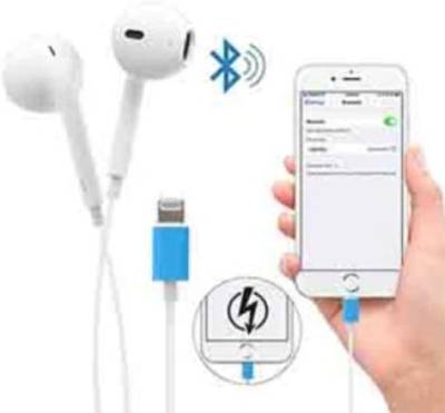 Iphone xr clearance headset price