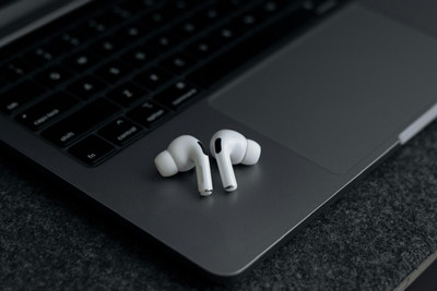mxd Airpods Pro 2 (2nd generation) Wireless (USB-C) Personalised Spatial Audio Bluetooth(White, True Wireless)