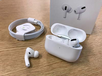 Fuziqra Wireless Earbods TWS Earbuds Pro With 60H Playback EB18 Bluetooth(White, True Wireless)