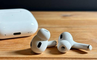 Morxt Airpods Pro 2 (2nd generation) Active Noise Cancellation C type Wireless Bluetooth(White, True Wireless)