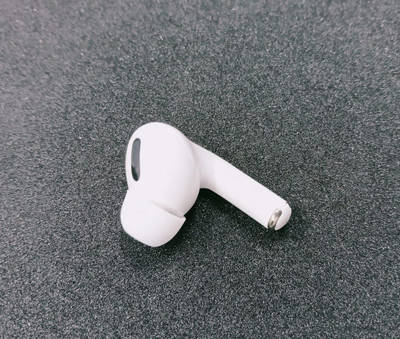 sickle Wireless Earbuds with Charging Case Bluetooth Bluetooth(White, In the Ear)