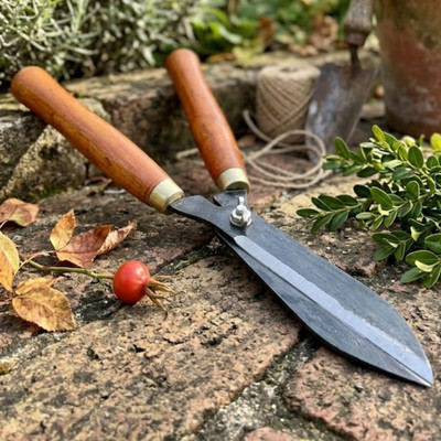 STIGREEN Hedge Shears wood Iron Blade Hedge Shears – Manual Garden Cutter for Bush & Plant Trimming Hedge Shear(42 cm)