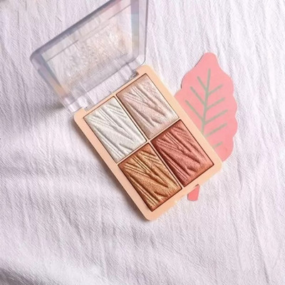 THTC 4 Shade Illuminating Glow Highlighter Palette Highlighter(multicolor)