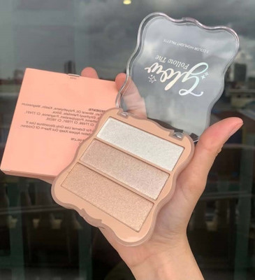 MYEONG Makeup 3 in 1 Ultra Blinding Glow And Long Lasting Smooth Blendable Face Palette Highlighter(Tanding Shades)