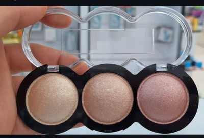 EVERERIN New Ultra Shimmer Glow for Face and Body 3-Shade Highlighter Palette for Women Highlighter(Multy Color)