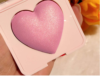 GFSU - GO FOR SOMETHING UNIQUE Baked Blusher and Highlighter with effortlessly and Long lasting Highlighter(pink)