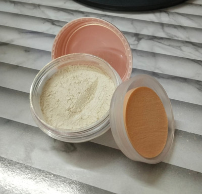 Emijun Highlighter Highlight Shimmering Powder,Waterproof Long Lasting Highlighter(Silvery Gold)