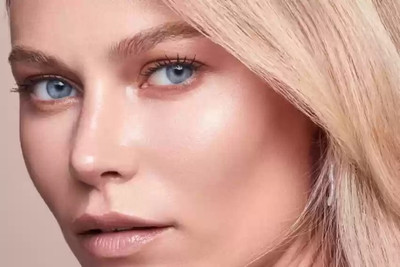 AFARAXIA Glow Ultra Pigment Easyblend Texture Longwear Illuminating  Highlighter(Silver)