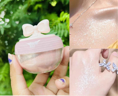 AEPRUY New Illuminator Glowing Shimmery Shiny Gold Highlight For Professional Look Highlighter(SILVER)