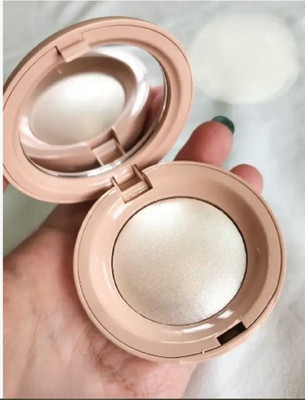 REIMICHI Baked Shimmer Blusher and Highlighter for Face Makeup Highlighter(SILVER GOLDEN)