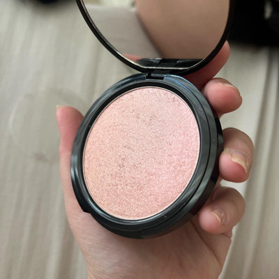 Yuency Highlighter Palette for Face Makeup  Highlighter(Worldwide Hit)
