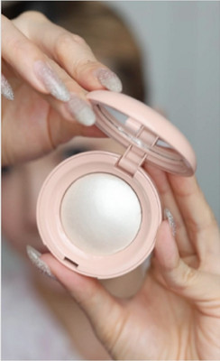 REIMICHI Silky Pigments Long Lasting Shimmer Look Baked  Highlighter(WHITE)