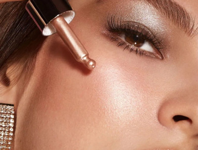 ADJD LONG LASTING GLOW HIGHLIGHTER ILLUMINATOR MAKEUP BASE FOR ALL SKIN ROSE GOLD Highlighter(ROSE GOLD)